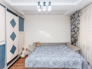 Apartament cu 3 camere, 220 m², Durlești, Chișinău foto 6