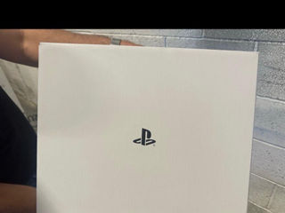 Vând Sony PlayStation 5 cu disc, noi în cutie, originale, 10 bucăți