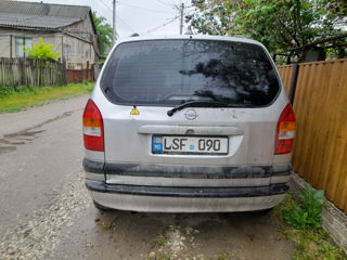 Opel Zafira foto 4