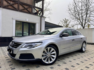 Volkswagen Passat CC foto 2