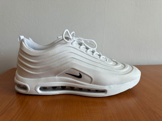 Vînd ghete AirMax