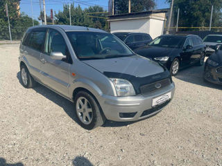 Ford Fusion foto 4