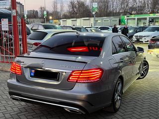 Mercedes E-Class foto 3