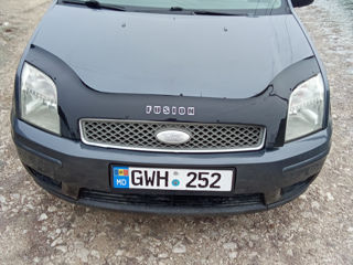 Ford Fusion foto 3