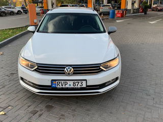 Volkswagen Passat foto 2