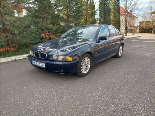 BMW 5 Series foto 2