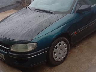 Opel Omega foto 2