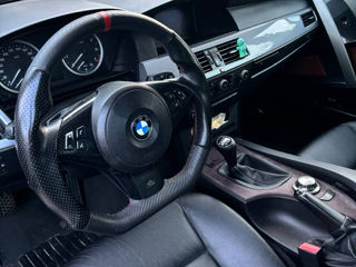 BMW 5 Series foto 2