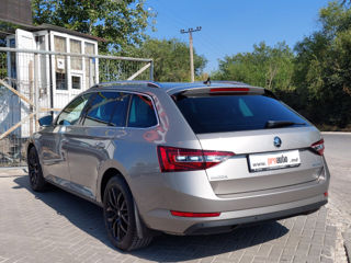 Skoda Superb foto 5