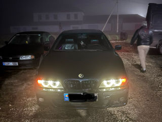 BMW 5 Series foto 9