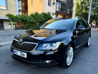 Skoda Superb foto 1