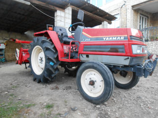 Vand Tractor Japonez ianmar f 255  26 CP  4X2  cu freza recent importat foto 5