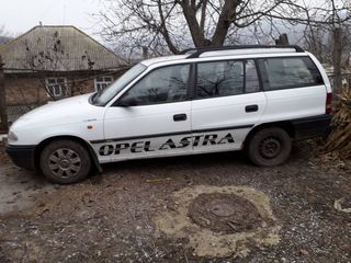 Opel Astra foto 1