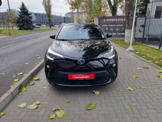 Toyota C-HR foto 2