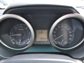 Toyota Land Cruiser Prado foto 15