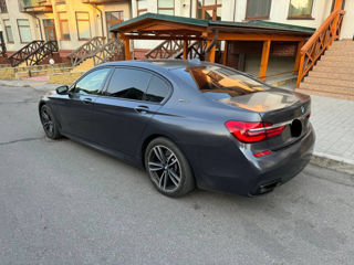 BMW 7 Series foto 3