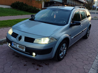 Renault Megane foto 2