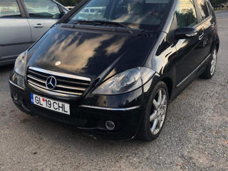 Mercedes A-Class foto 1