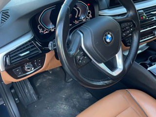 BMW 5 Series foto 9