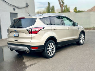 Ford Kuga foto 2