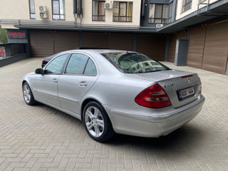 Mercedes E-Class foto 1