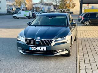 Skoda Superb фото 3