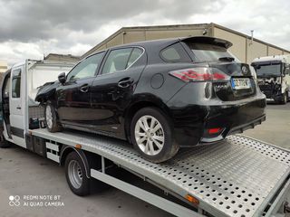 Lexus CT200h Запчасти foto 6