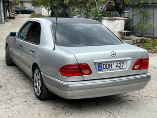 Mercedes E-Class foto 4