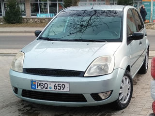 Ford Fiesta foto 0