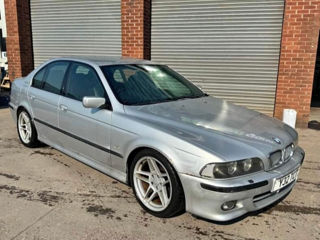 BMW 5 Series foto 1