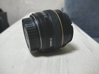 Canon 50mm F1.4 foto 2