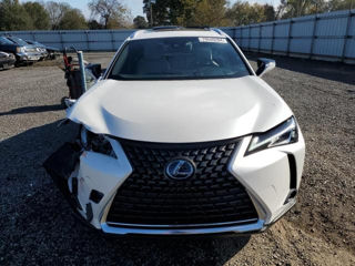 Lexus UX foto 2