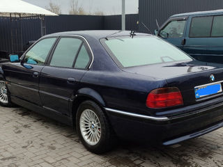 BMW 7 Series foto 4