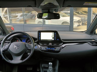 Toyota C-HR foto 15