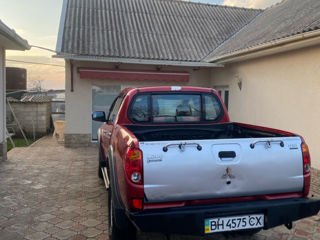 Mitsubishi L200 foto 4