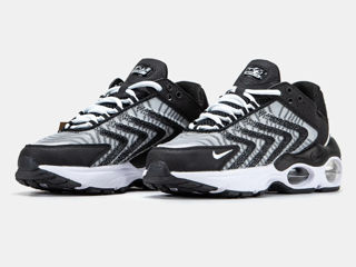 Nike Air Max TW  Black/White Unisex foto 3