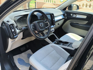 Volvo XC40 фото 3