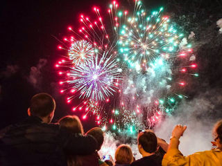 Focuri de artificii la preturi mici in Chisinau - livrare in toata Moldova ! foto 7