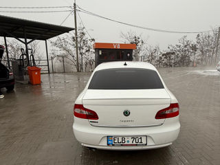 Skoda Superb foto 3