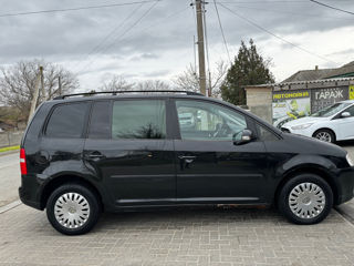 Volkswagen Touran foto 6