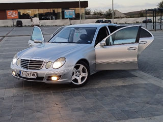 Mercedes E-Class foto 4