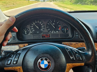 BMW 5 Series foto 5