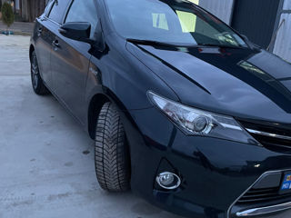 Toyota Auris фото 1