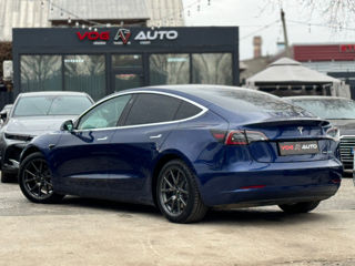 Tesla Model 3 foto 5