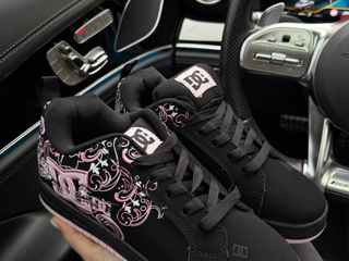 DC Court Graffik Pink/Black Sabbath Women's foto 4