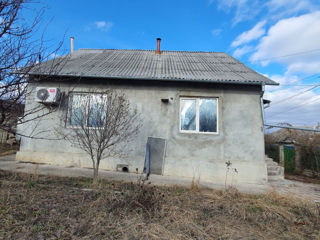 Casa in Cricova cu demisol, locatie reusita - de la proprietar foto 4