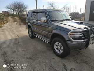 Mitsubishi Pajero foto 3