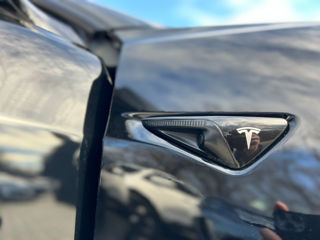 Tesla Model 3 foto 14