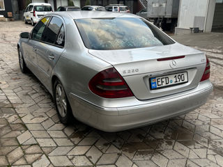 Mercedes E-Class foto 4