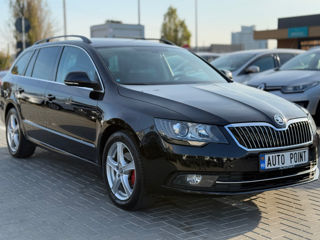 Skoda Superb foto 2